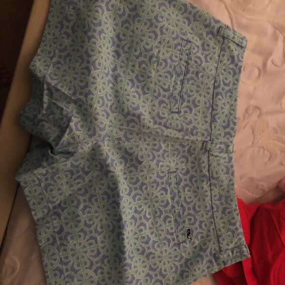 Vineyard Vines shorts - Picture 3 of 3